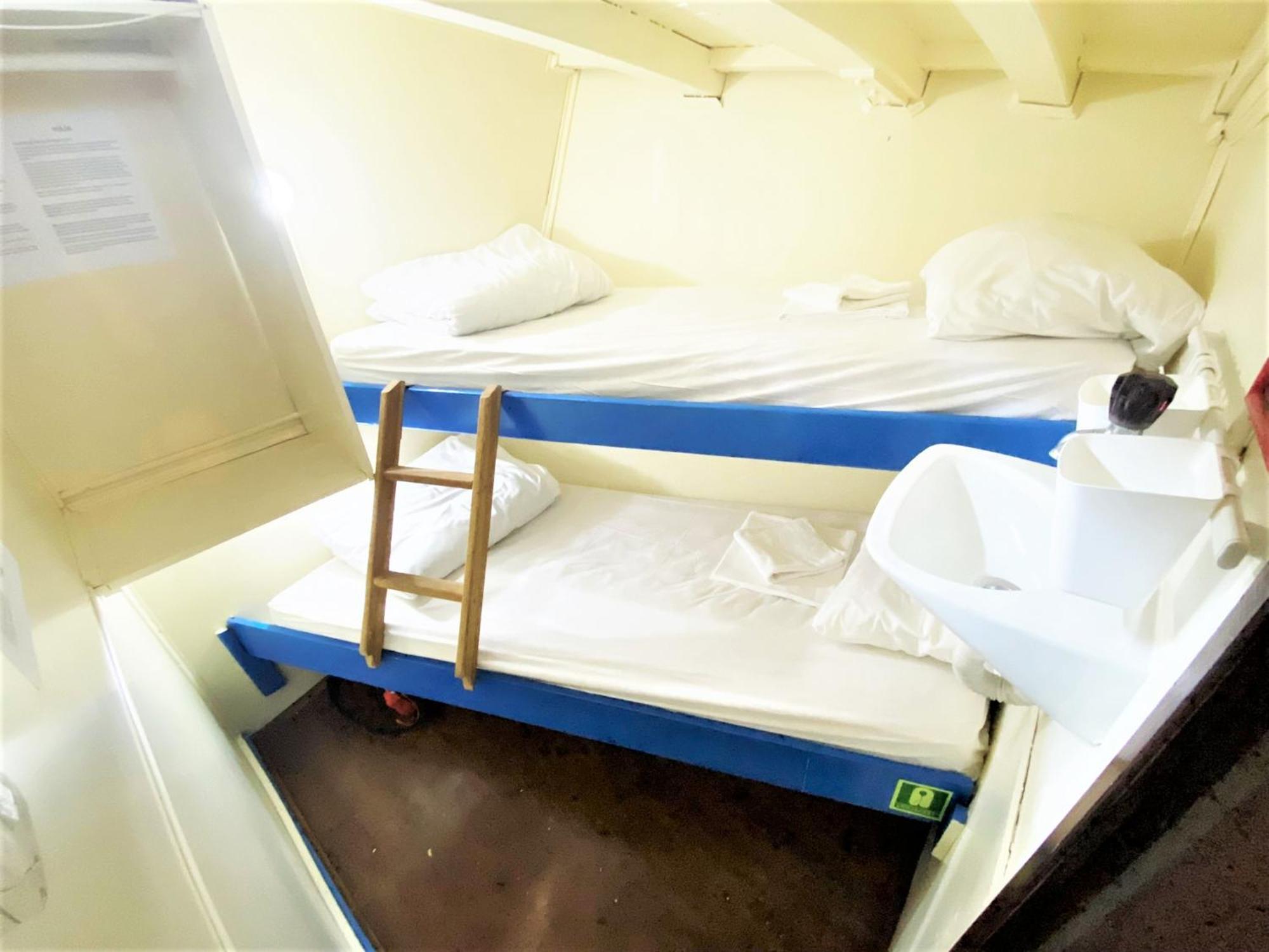 Rhythm Floating Accom - Split Exterior foto