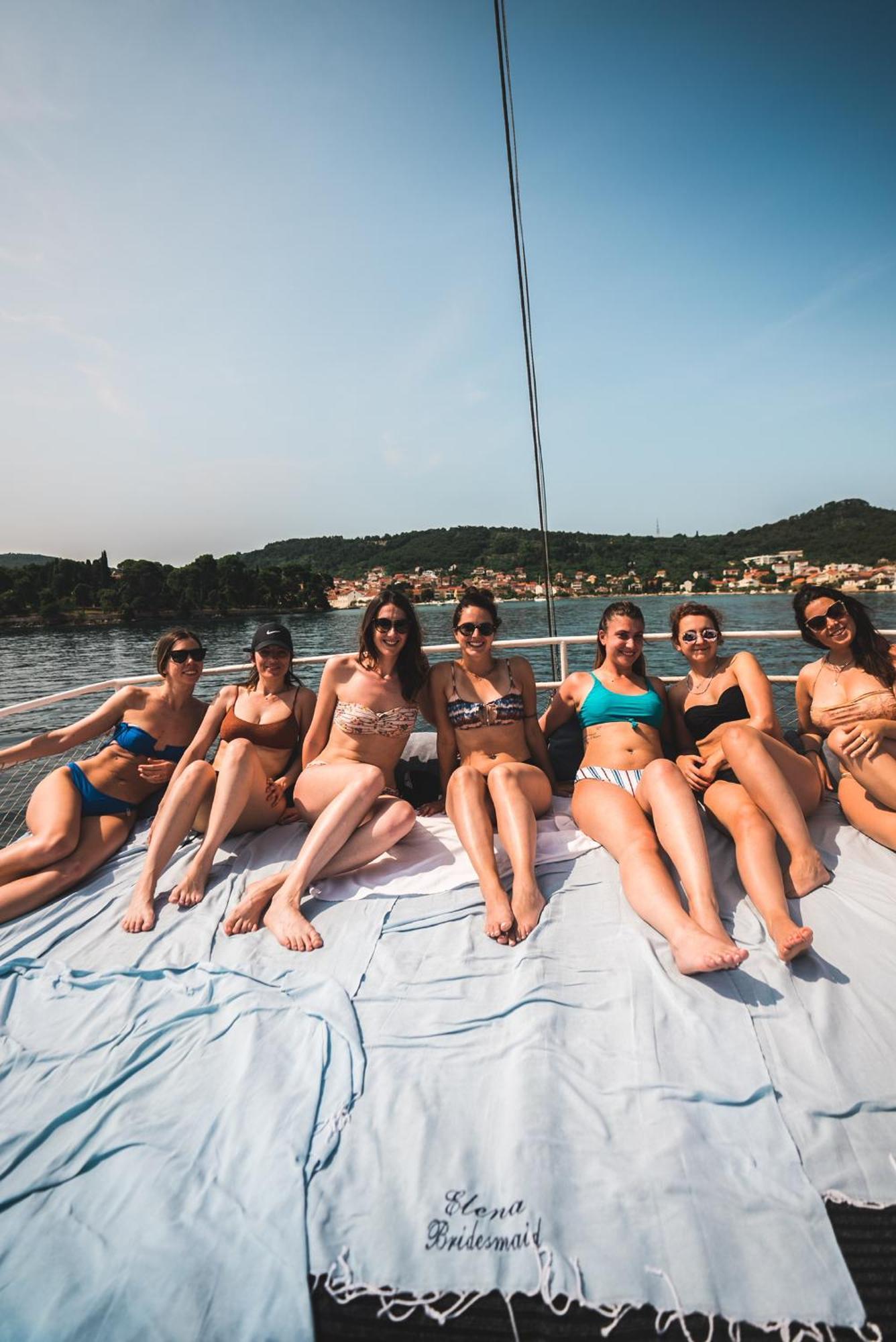 Rhythm Floating Accom - Split Exterior foto